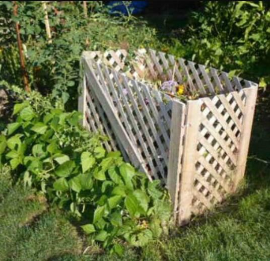 43. Lattice Compost Bin